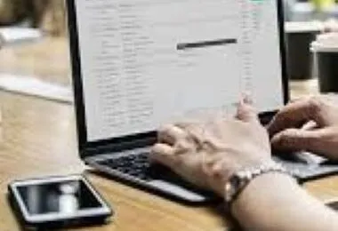 woman on laptop