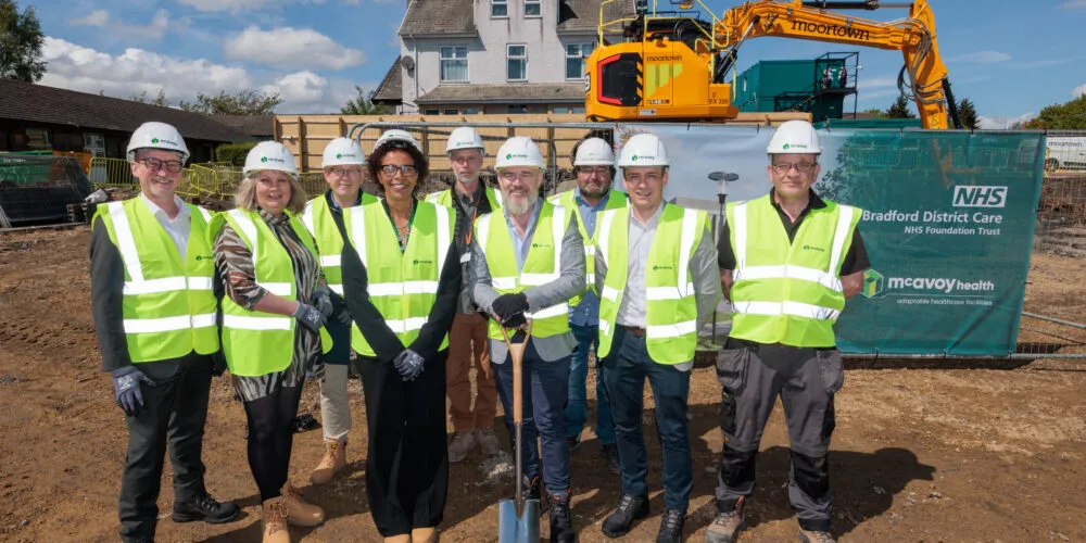 Groundbreaking ceremony at Lynfield Mount Hospital. Credit: leeboswellphotography.com. From left to right: Mike Woodhead, Chief Finance Officer (BDCFT), Sarah Jones, Chair in Common (BDCFT), Stephen Clayton, Preconstruction Director (McAvoy), Therese Patten, Chief Executive (BDCFT), Thean Joubert, Site Manager (McAvoy), Martin O’Neill, Contracts Director (McAvoy), Daniel McLaughlin, Site Engineer (McAvoy), Gavin Ward, Senior Contracts Manager (McAvoy), David Jones, Site Supervisor (McAvoy)